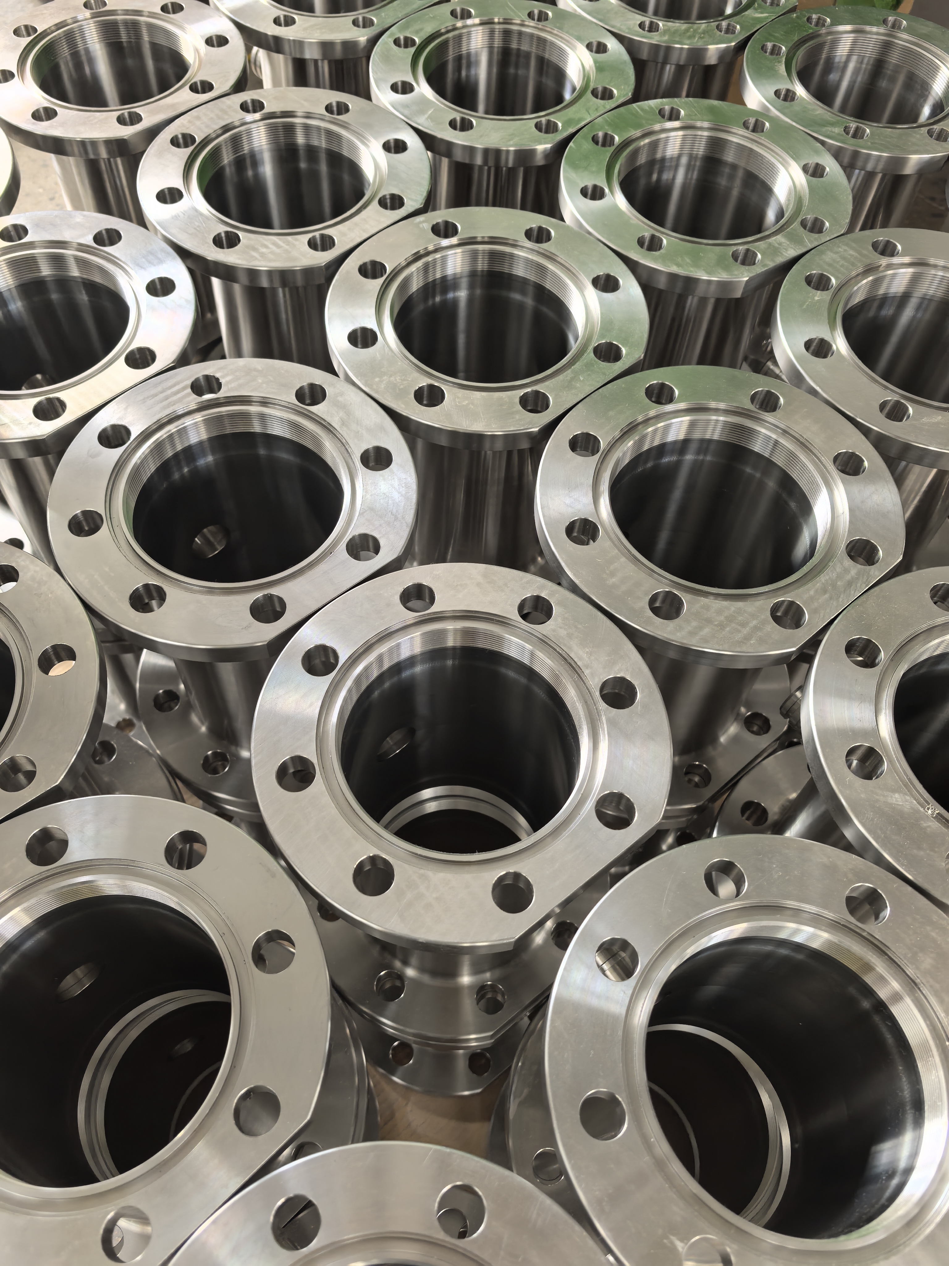 Le flange in titanio hanno una buona resistenza alla corrosione e tendono ad essere correlate a cause metallurgiche