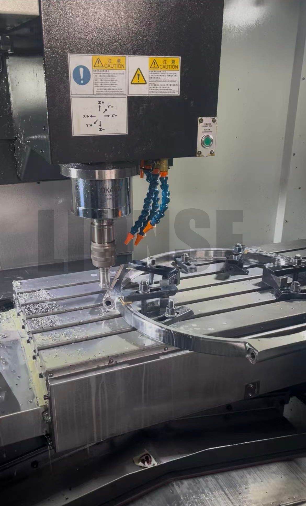 Vecchi anelli di bloccaggio allentati? Il posizionamento sincronizzato multi-scanalatura + alette personalizzate possono risolverlo?